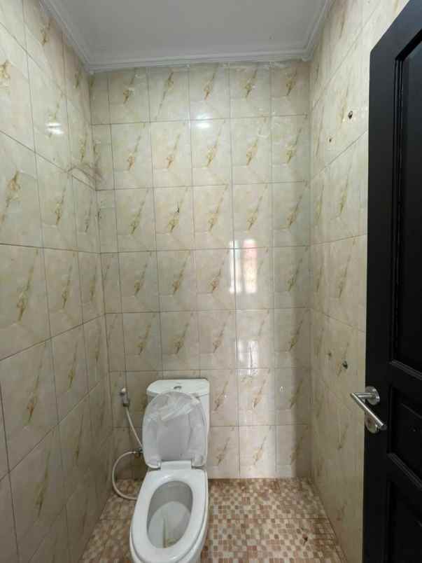 jual rumah 4 kt dekat akses jaklinko jagakarsa
