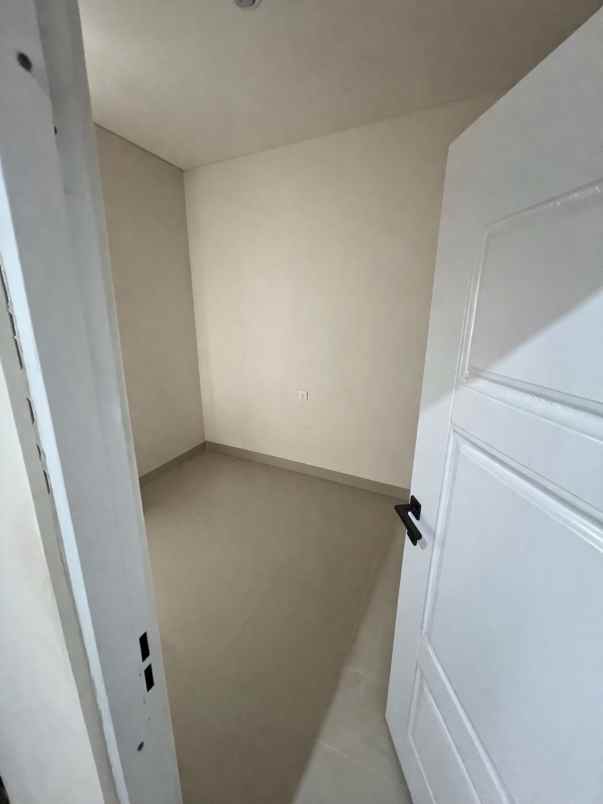 jual rumah baru komplek joglo kembangan jakarta barat