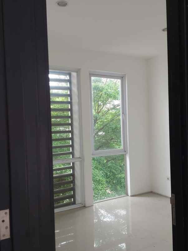 jual rumah hook cluster aeroville citra 8 kalideres