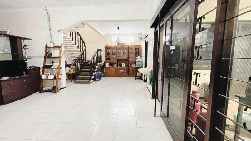 jual rumah manyar hadap timur nego