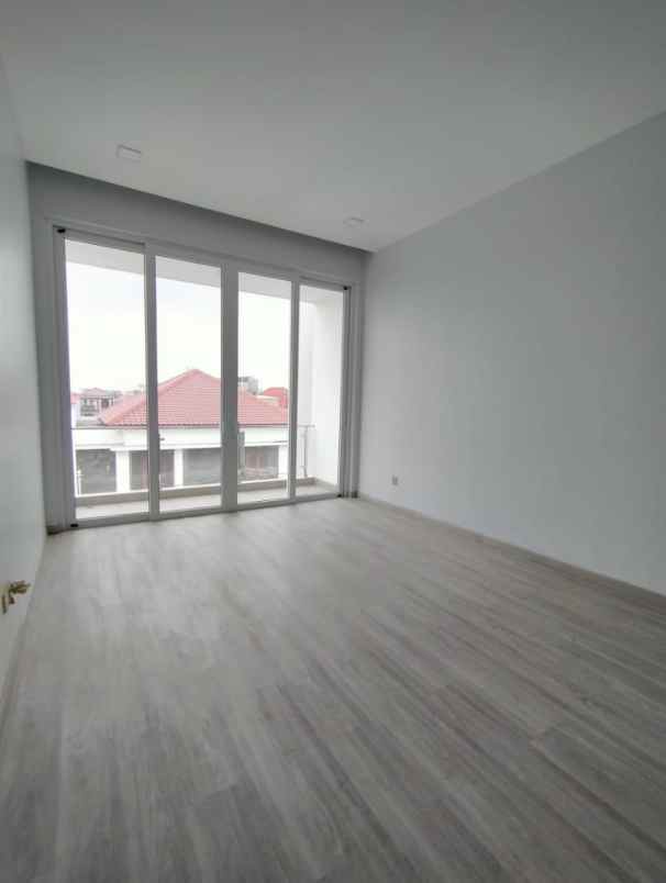 jual rumah puri indah jakarta