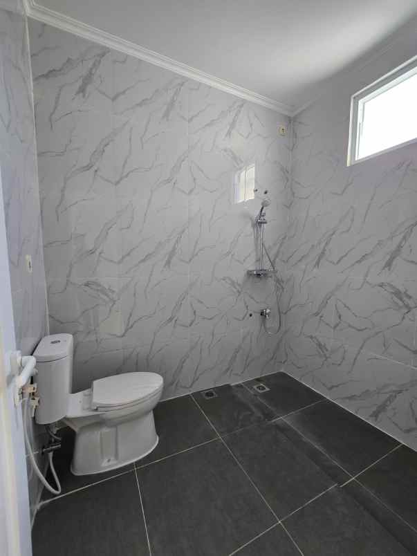 jual rumah siap huni legenda wisata cibubur