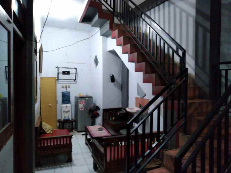 kost kosan sngat strategis di tengah kota