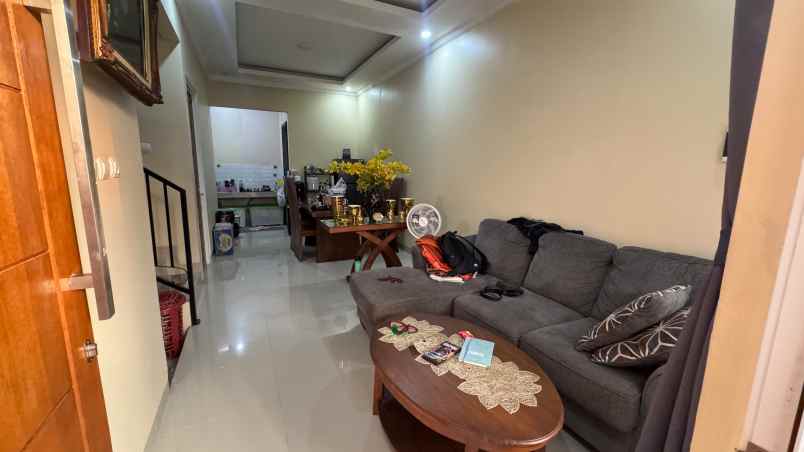 over kredit 130jt rumah 2 lantai di cilodong depok