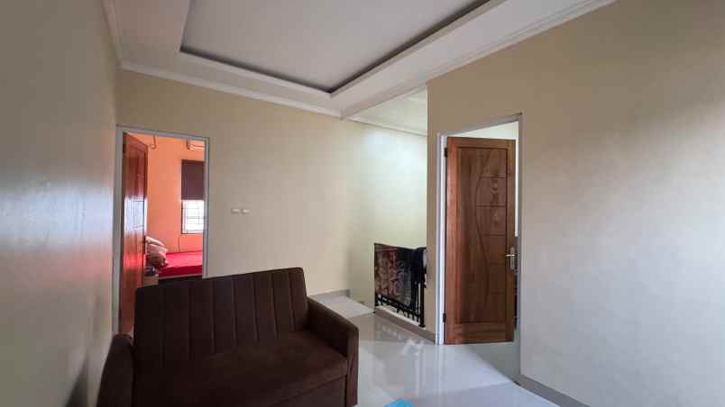 over kredit 130jt rumah 2 lantai di cilodong depok