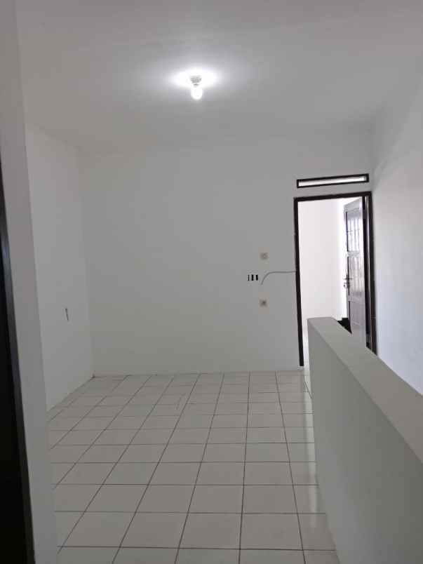 ruko siap pakai di lokasi strategis cileunyi