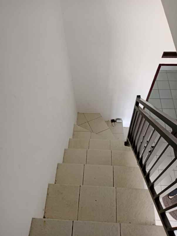 ruko siap pakai di lokasi strategis cileunyi