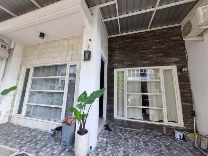 rumah 1man di pakuwon city puri asri sby