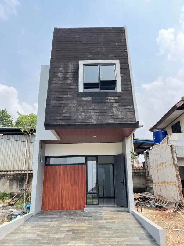 rumah 2 lantai 700 jutaan jatiasih bekasi