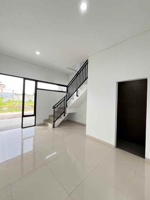 rumah 2 lantai 700 jutaan jatiasih bekasi