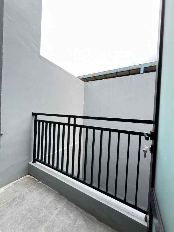 rumah 2 lantai 700 jutaan jatiasih bekasi