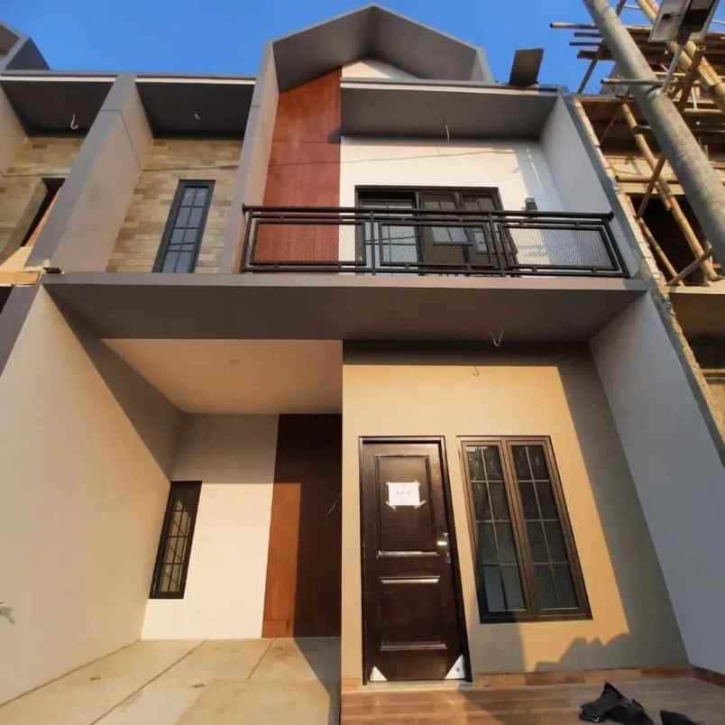 rumah 2 lantai deket tol cijago jagorawi