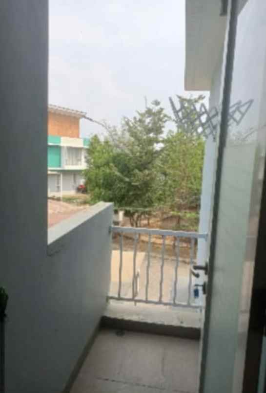 rumah 2 lantai di cluster lavesh harapan indah bekasi