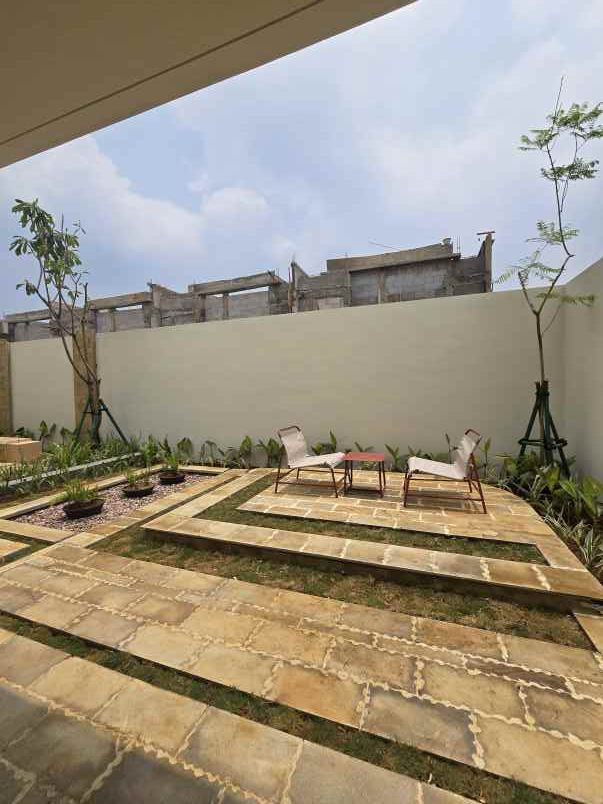 rumah 2 lantai view gunung