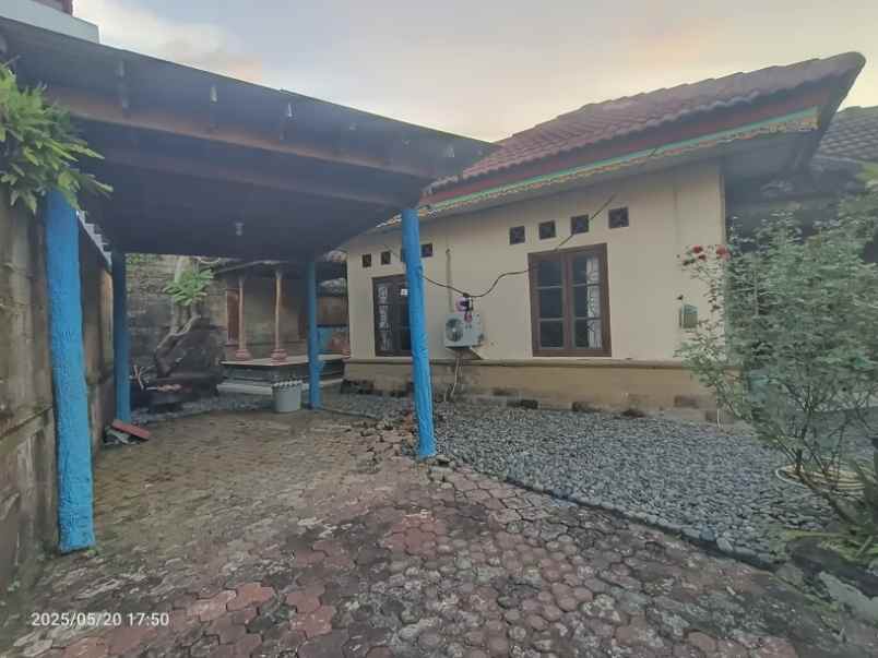 rumah 350 m2 di taman griya jimbaran bali