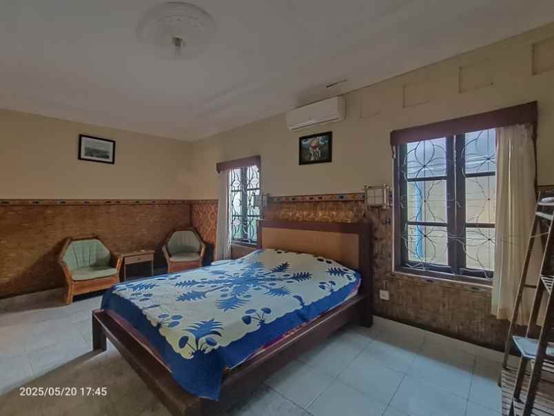 rumah 350 m2 di taman griya jimbaran bali