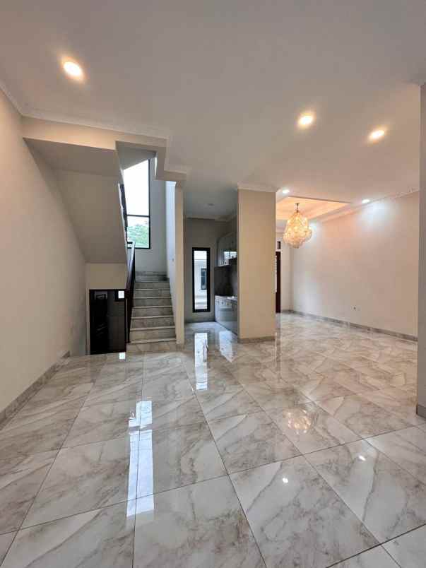 rumah american classic di pondok gede bekasi dekat tol