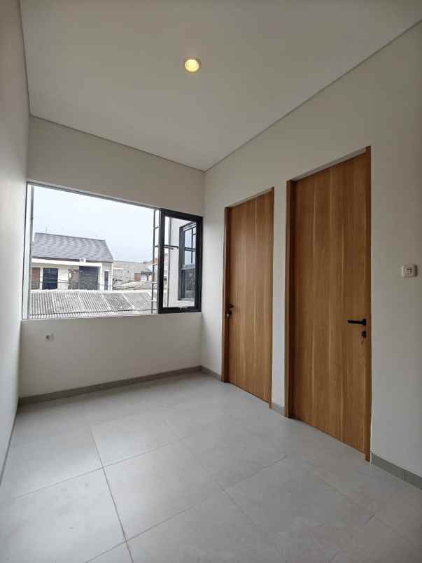 rumah baru dalam komplek di jatiasi bekasi