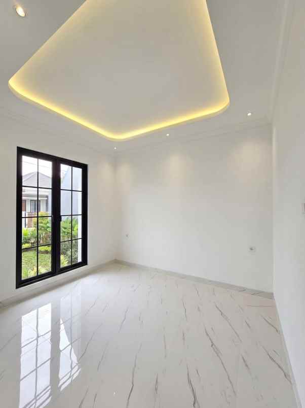 rumah baru dalam komplek di pondok bambu jaktim