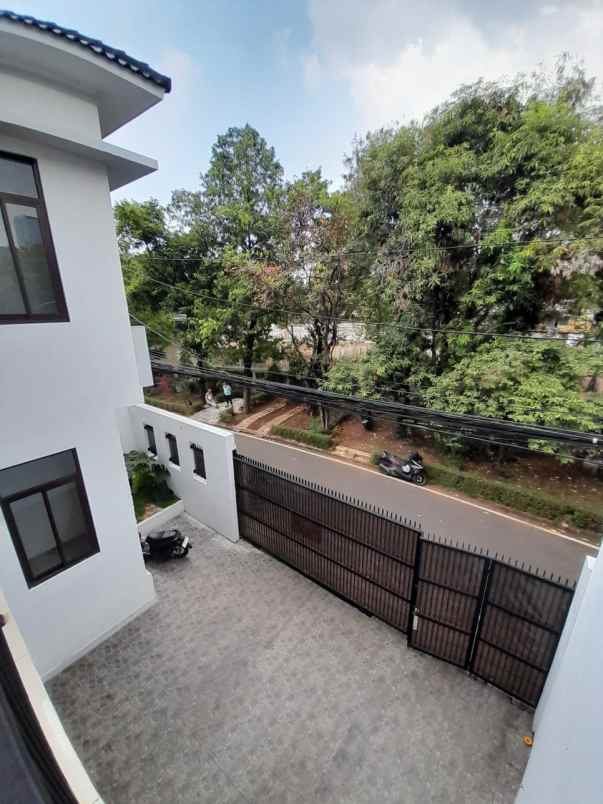 rumah baru di pejompongan benhil jakpus