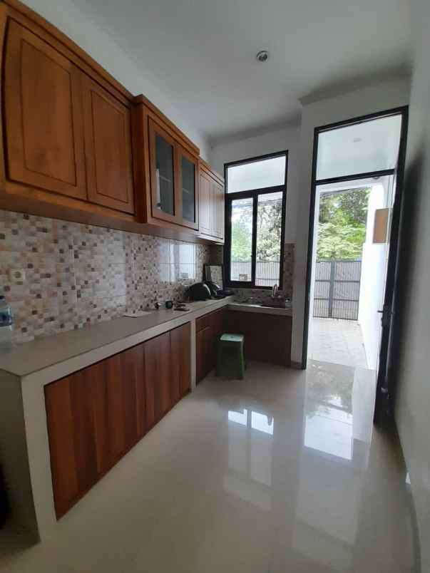 rumah baru di pejompongan benhil jakpus