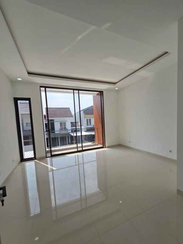 rumah baru minimalis siap huni di metland puri
