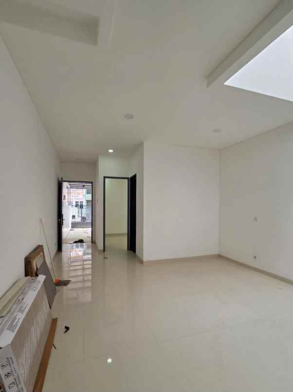 rumah baru minimalis siap huni di metland puri