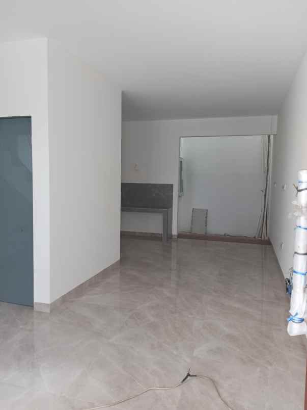 rumah baru minimalis siap huni di taman surya 5
