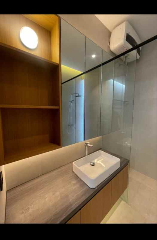 rumah baru modern dalam cluster di jatibening