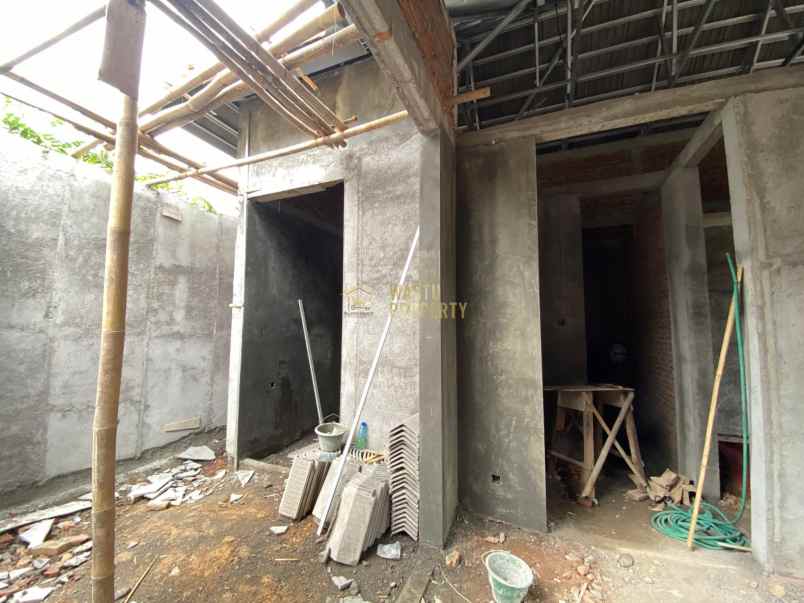 rumah baru siap huni dekat rs at turots seyegan sleman