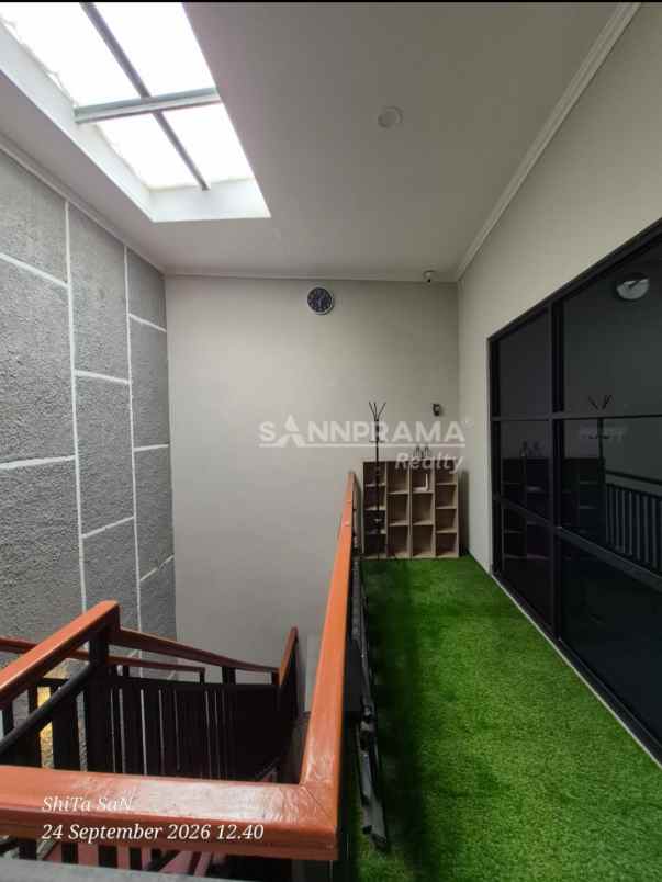 rumah cantik siap huni di pancoran mas akses motor