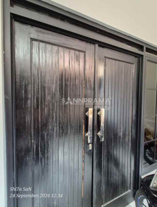 rumah cantik siap huni di pancoran mas akses motor