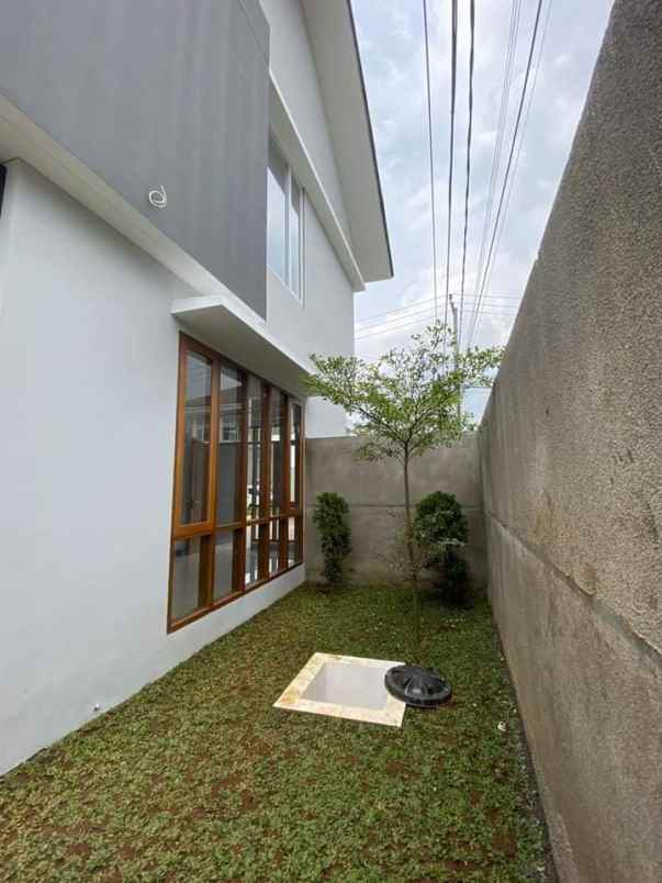 rumah cisaranten kulon