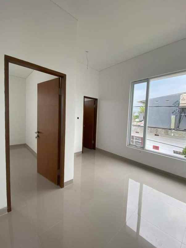 rumah cisaranten kulon