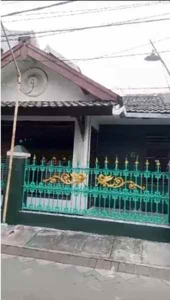rumah di wage sidoarjo dekat bundaran waru