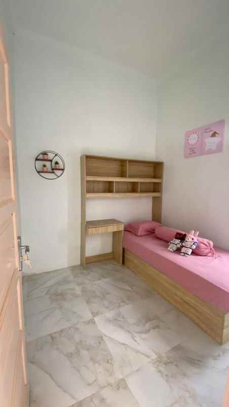 rumah elit onegate sistem cikarang selatan