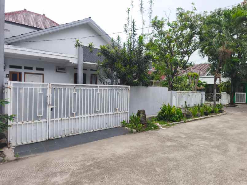 rumah hook jatijajar estate depok lt 166 m rp1 750 m