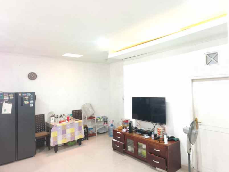 rumah hook jatijajar estate depok lt 166 m rp1 750 m