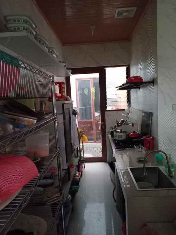 rumah jagakarsa jaksel casasima 2 lantai cakep