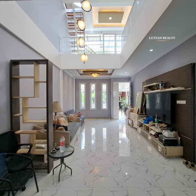 rumah jagakarsa secondary dalam cluster