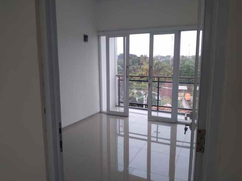 rumah jakarta selatan mewah murah dan luas