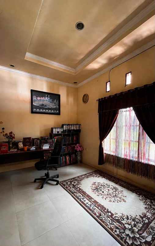 rumah jatiwaringin pangkalan jati jakarta timur