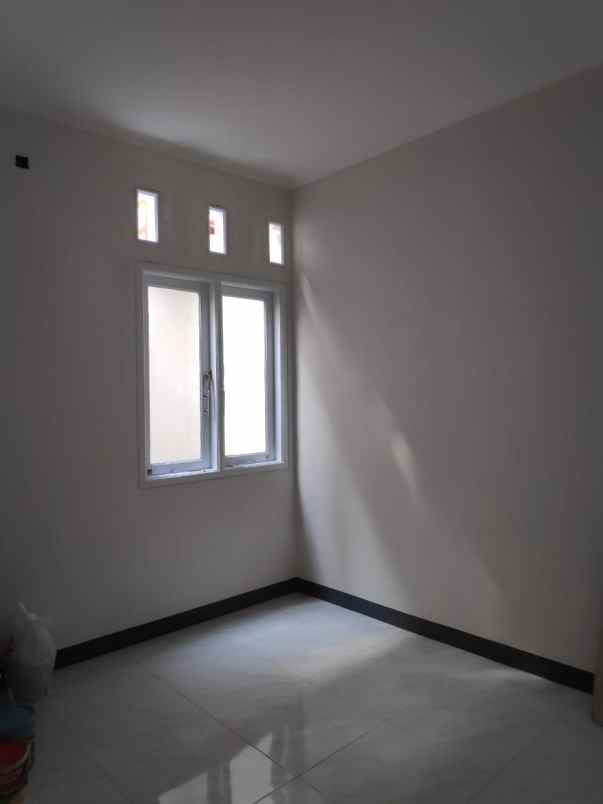 rumah jl cikunir raya pekayon