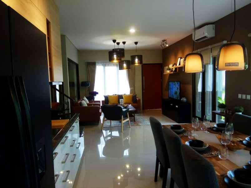 rumah jl kodau jatiwarna