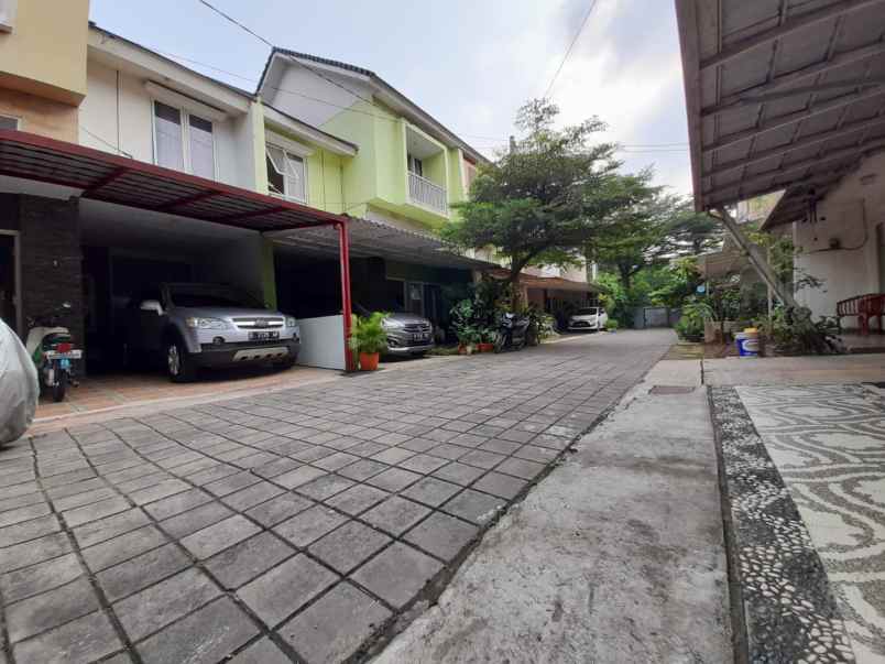 rumah jl raya kodau bekasi kota