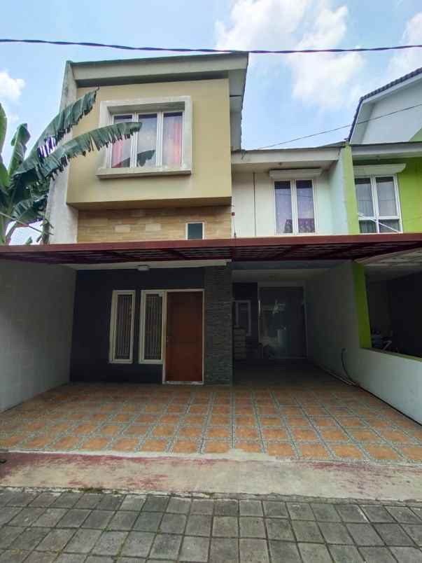 rumah jl raya kodau bekasi kota