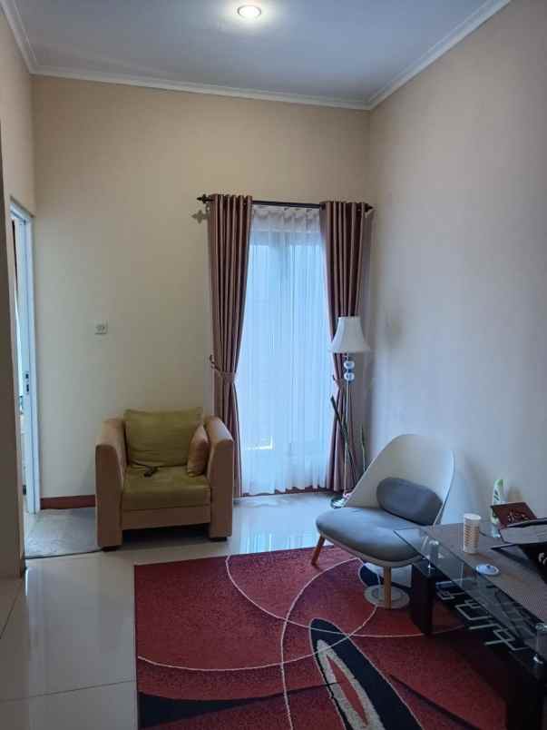 rumah jl sangkuriang barat 2