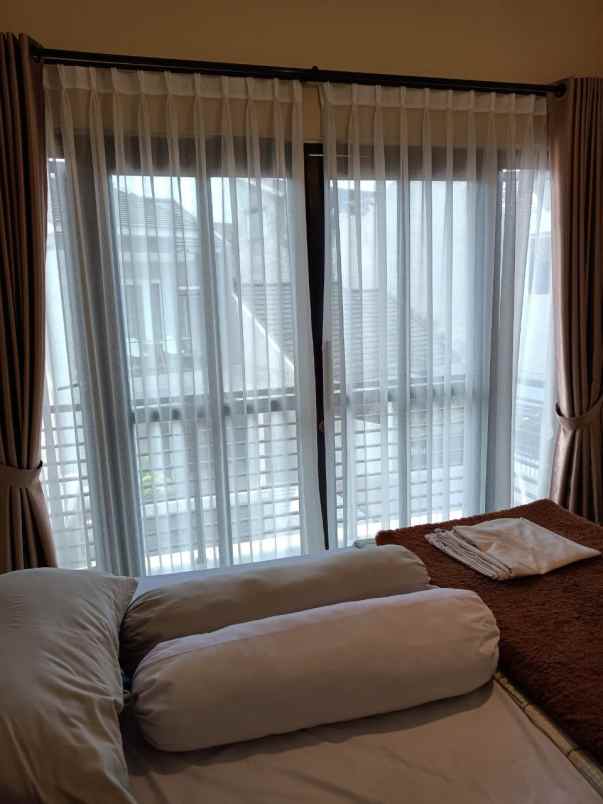 rumah jl sangkuriang barat 2