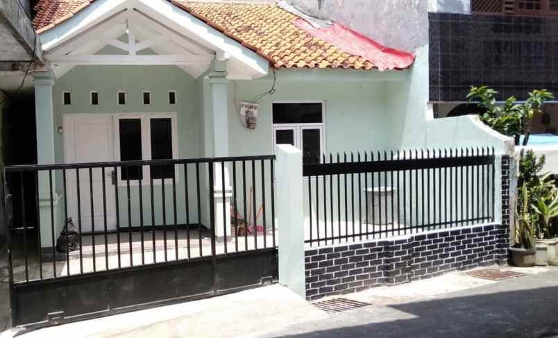 rumah kayumanis matraman jakarta