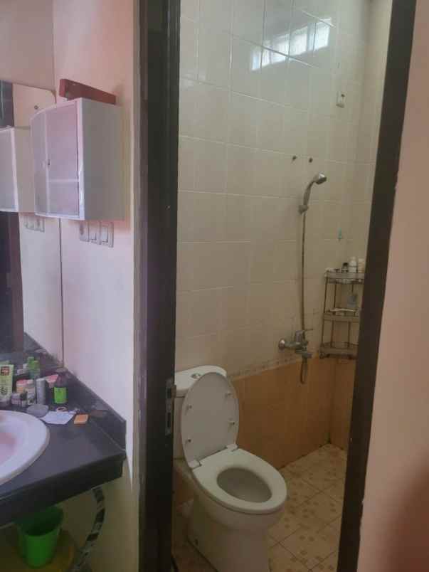 rumah komplek bulog jatiwarna pondok melati bekasi
